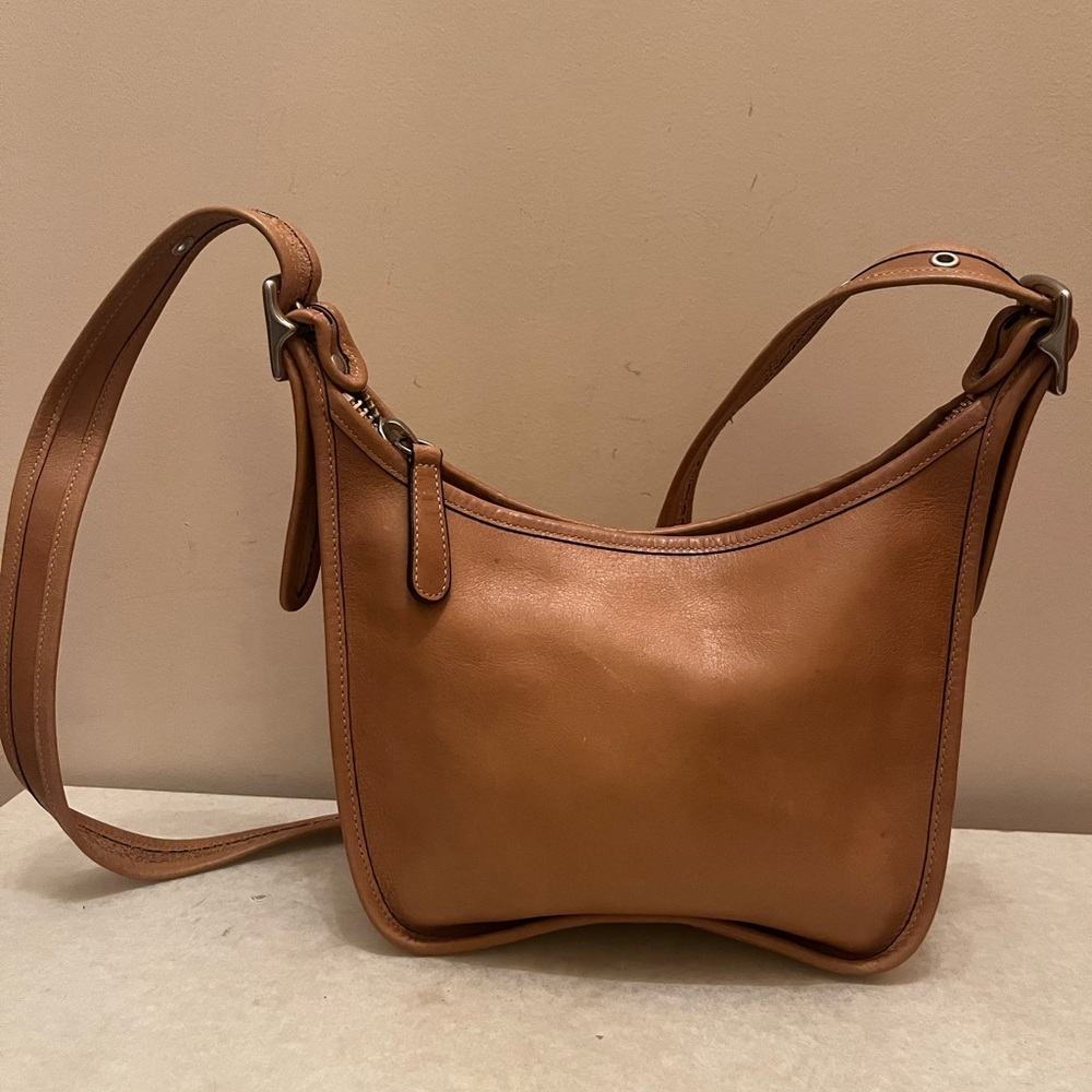 COACH Vintage Janice Ricardi-Desantos Legacy Crossbody Bag 9950 British Tan READ